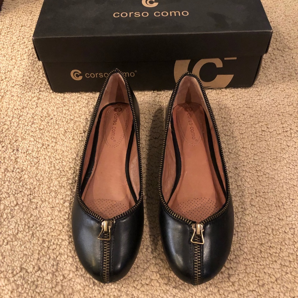Black zipper corso como ballet flats